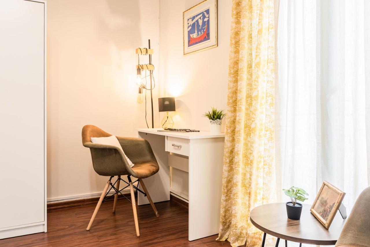 Beautiful City Rooms Close To Acropolis Atenas Exterior foto